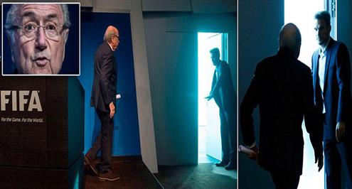 نقل بلاتر إلى المستشفى ومستشاره يؤكد أنه لا ينوي الاستقالة